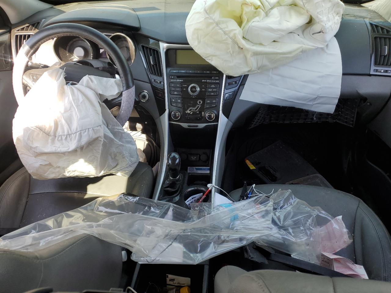 2011 HYUNDAI SONATA