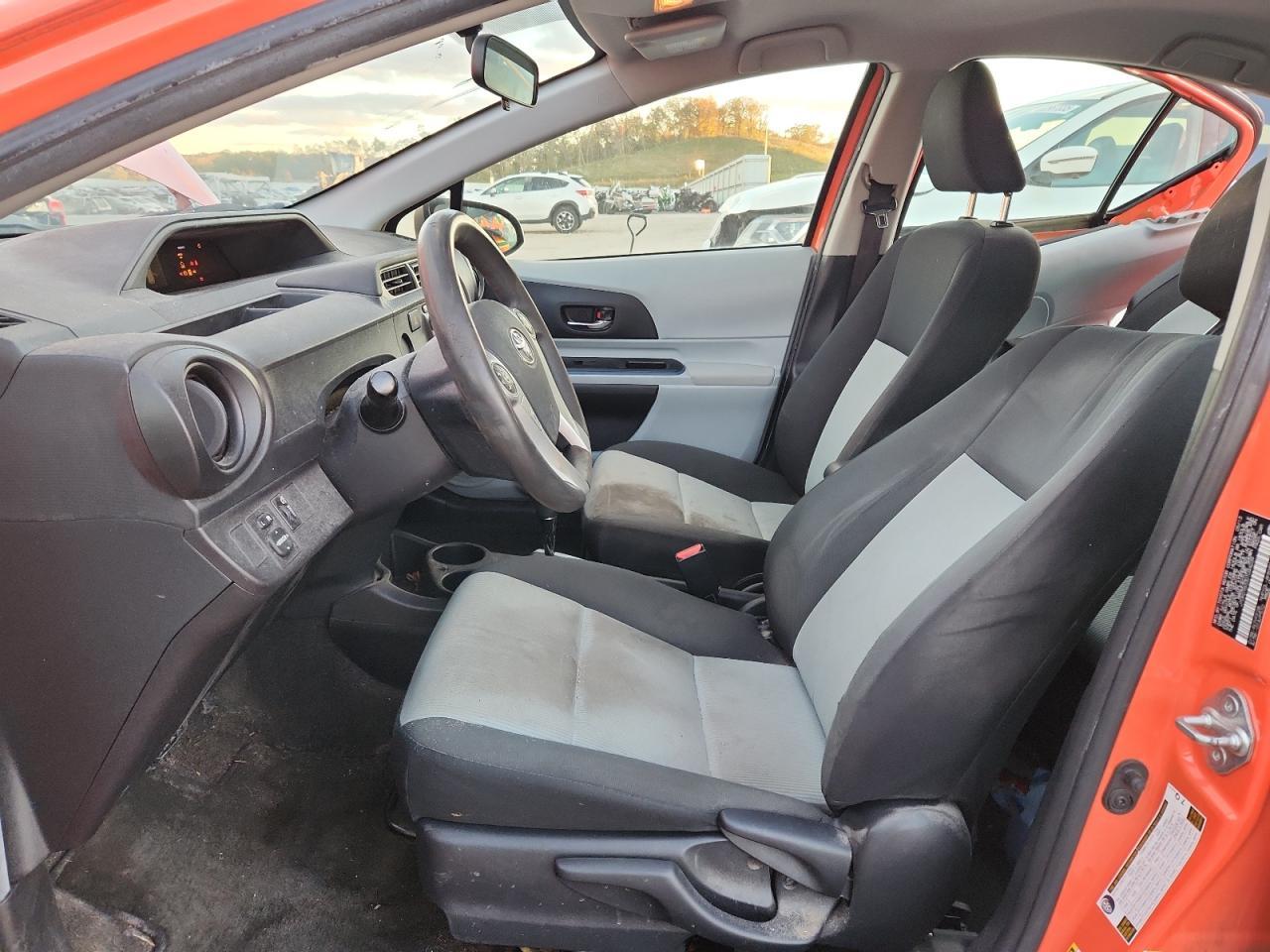 2013 TOYOTA Prius c