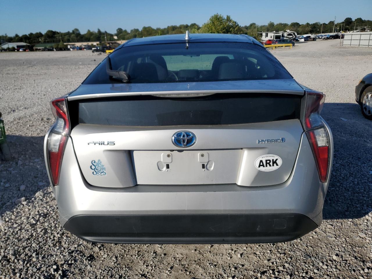 2016 TOYOTA PRIUS