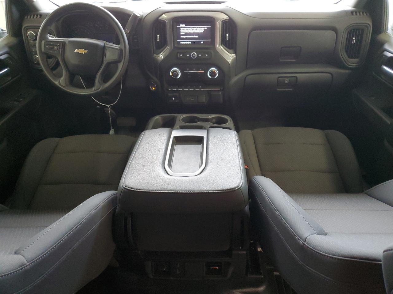 2024 CHEVROLET Silverado