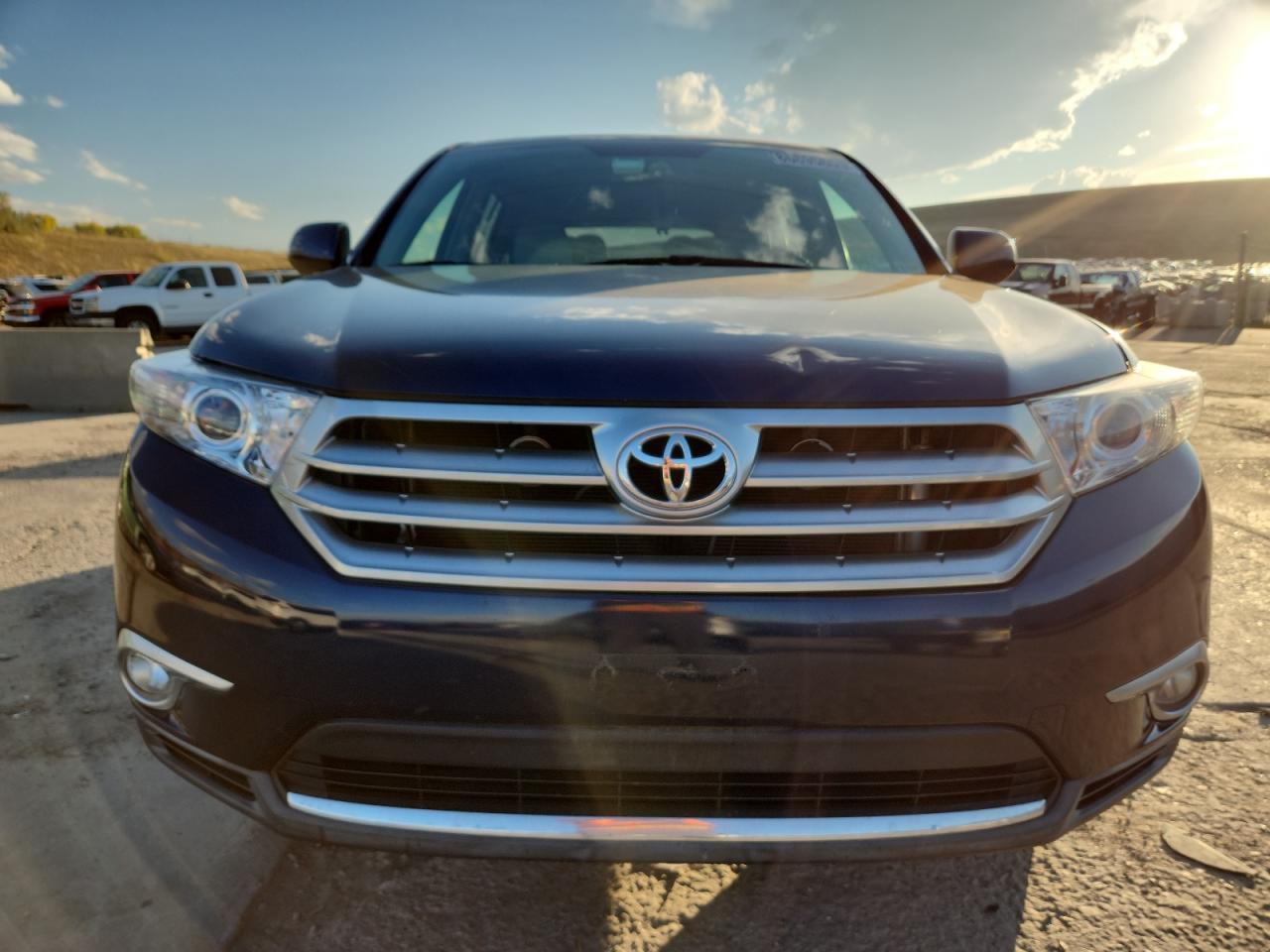 2013 TOYOTA HIGHLANDER