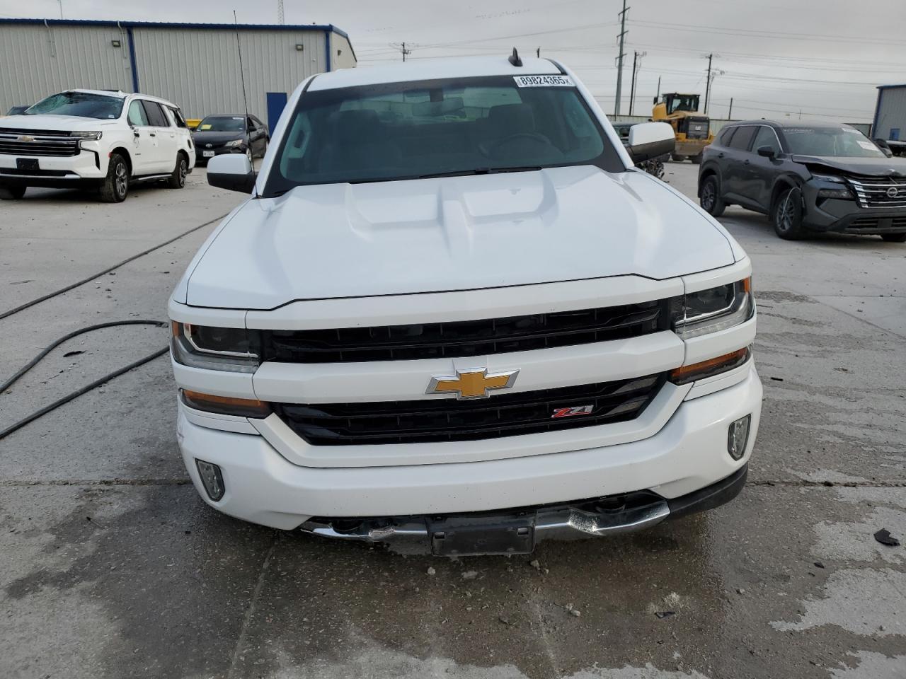 2018 CHEVROLET Silverado