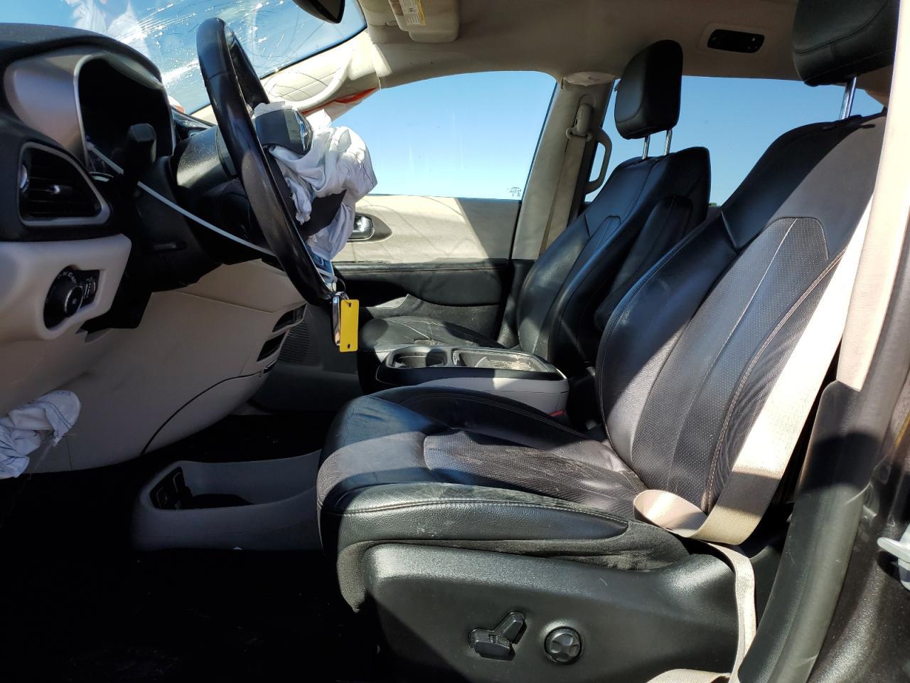2020 CHRYSLER Pacifica