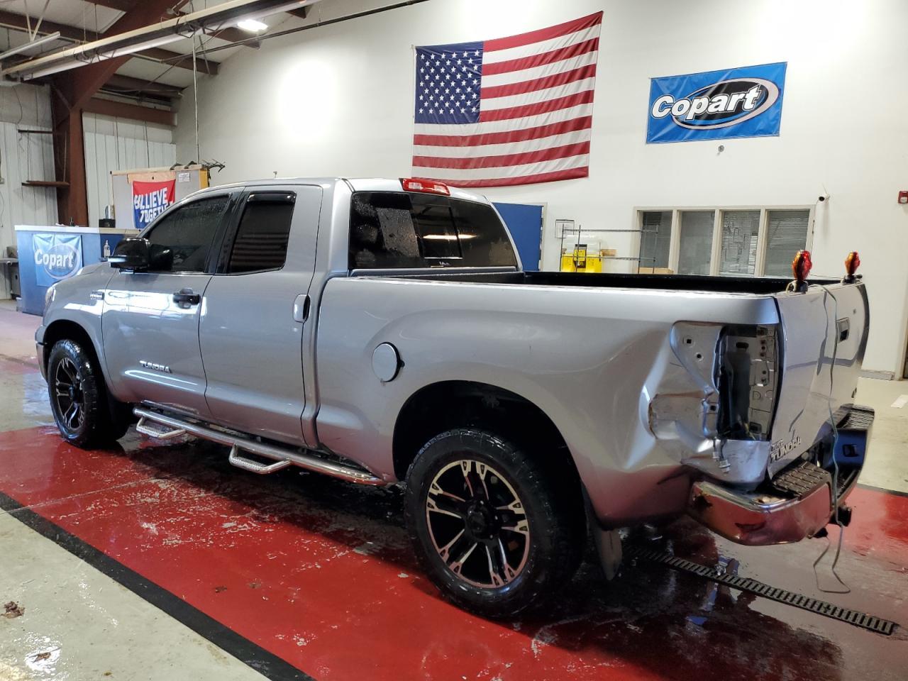 2011 TOYOTA TUNDRA