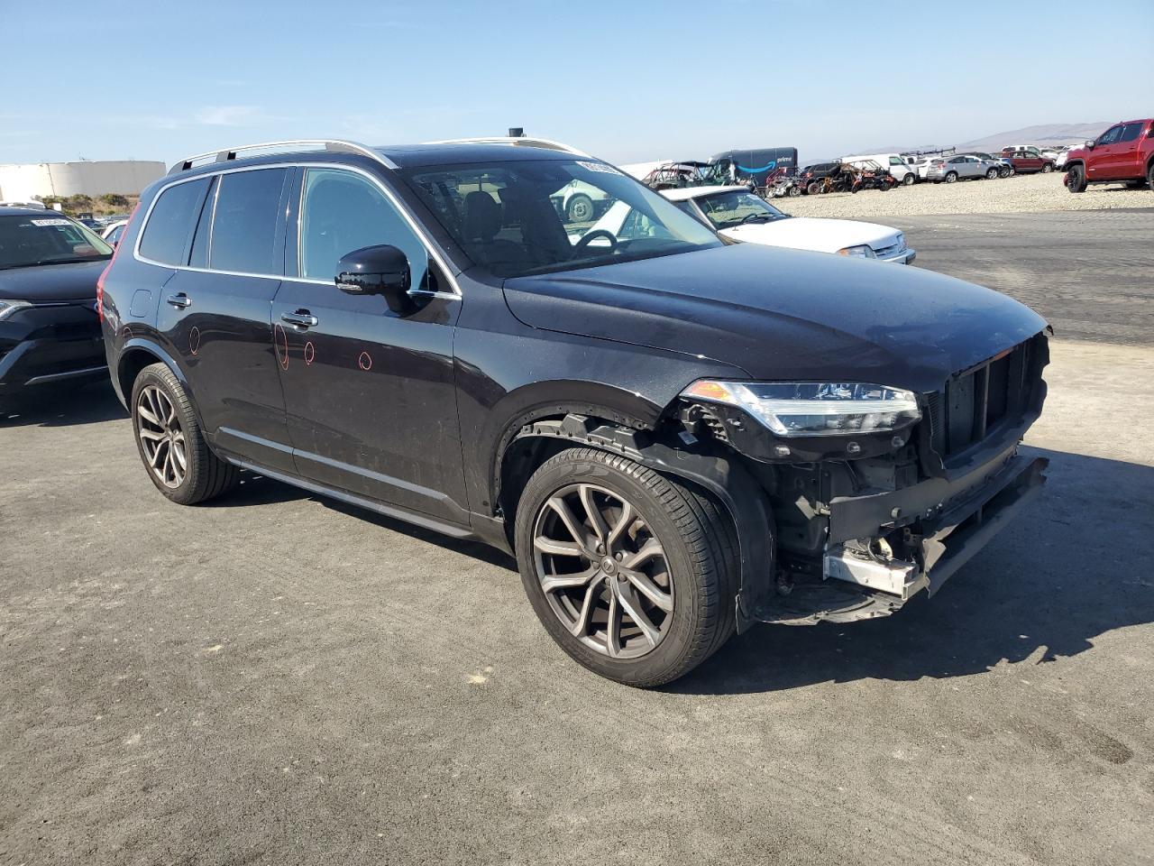 2017 VOLVO XC90