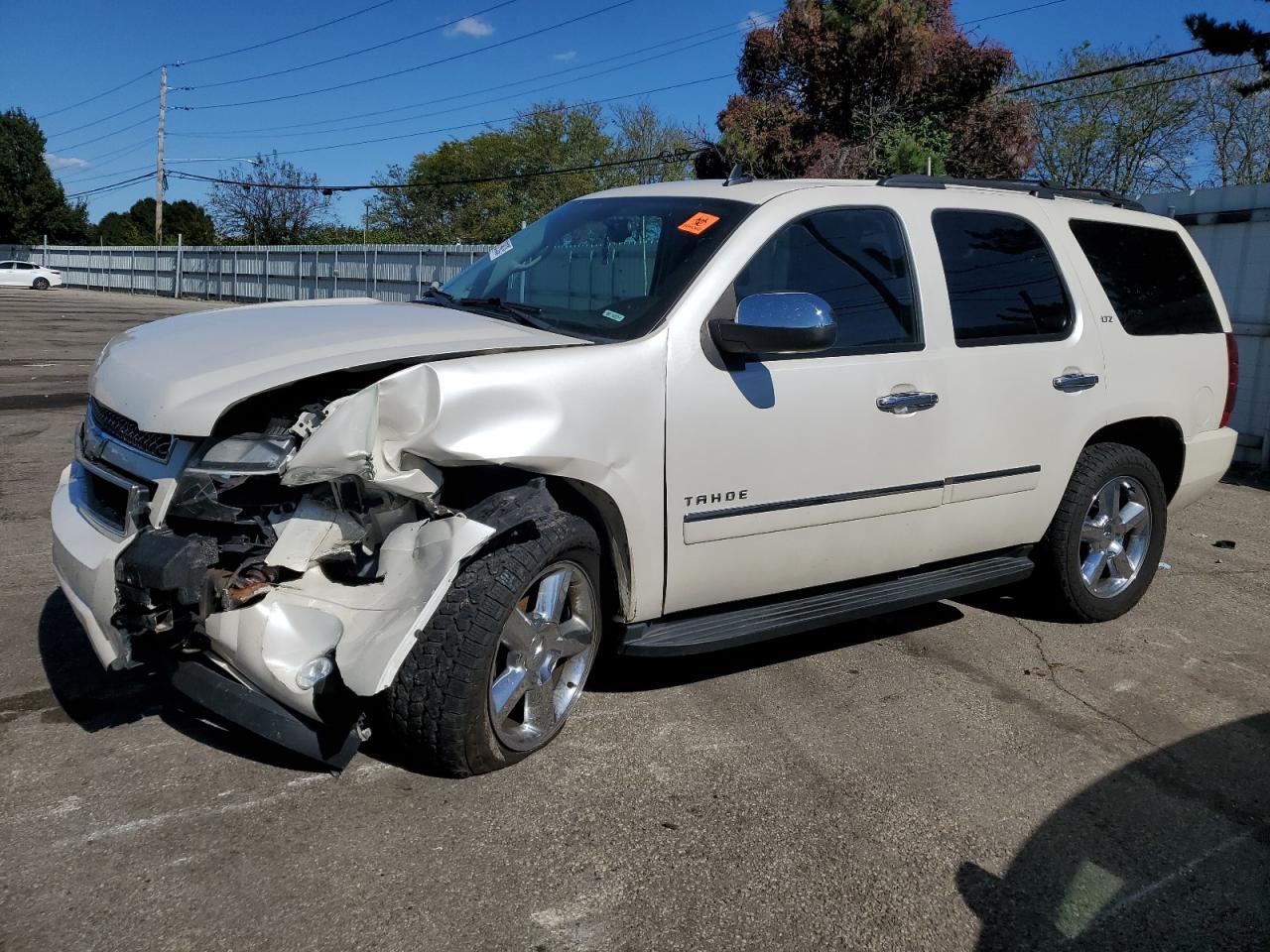 2011 CHEVROLET Tahoe