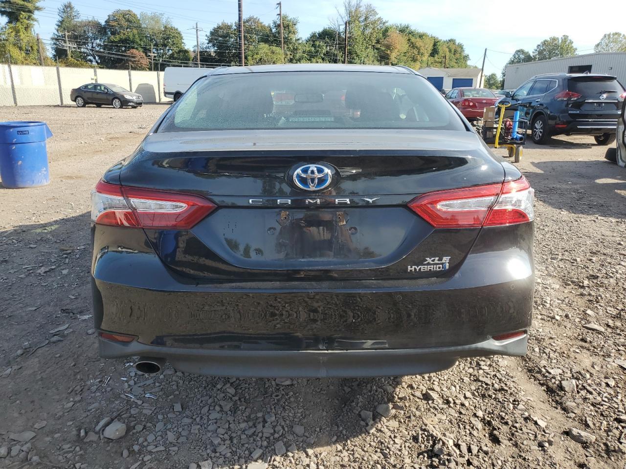 2018 TOYOTA CAMRY