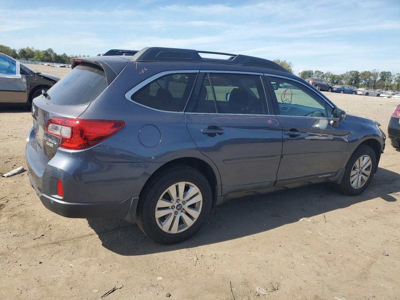 2015 SUBARU Outback