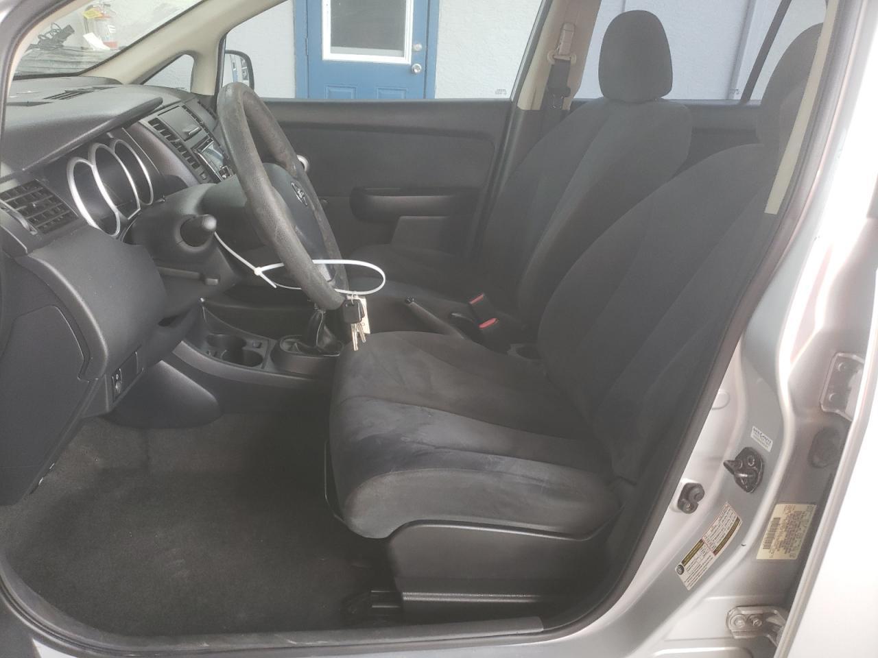 2011 NISSAN VERSA