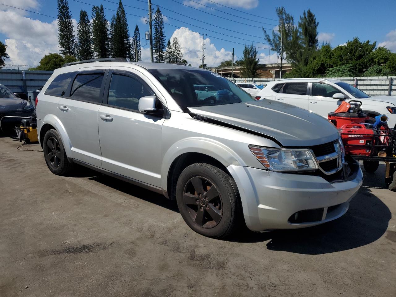 2010 DODGE JOURNEY