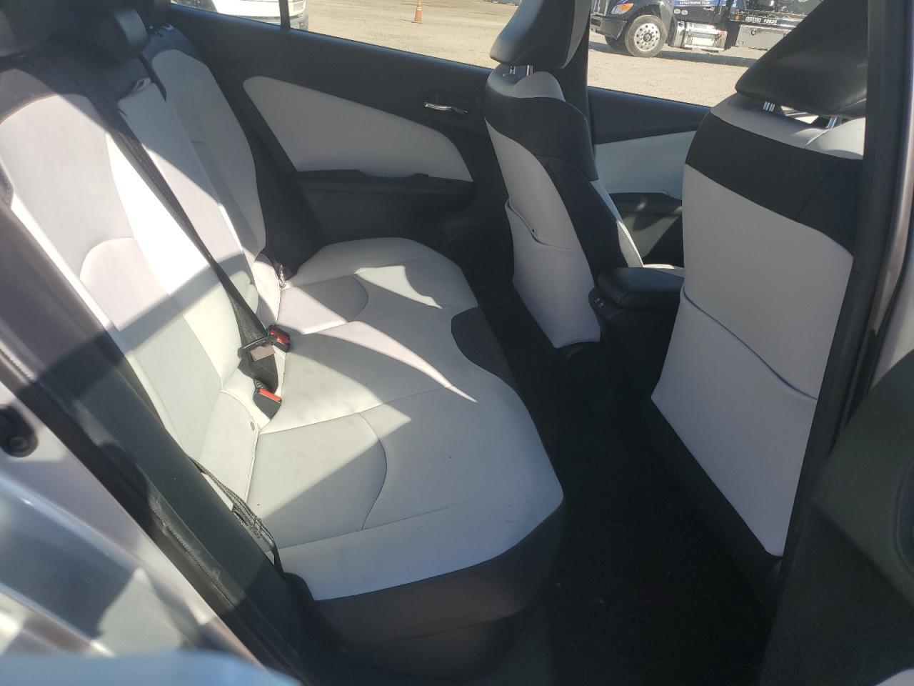 2021 TOYOTA PRIUS