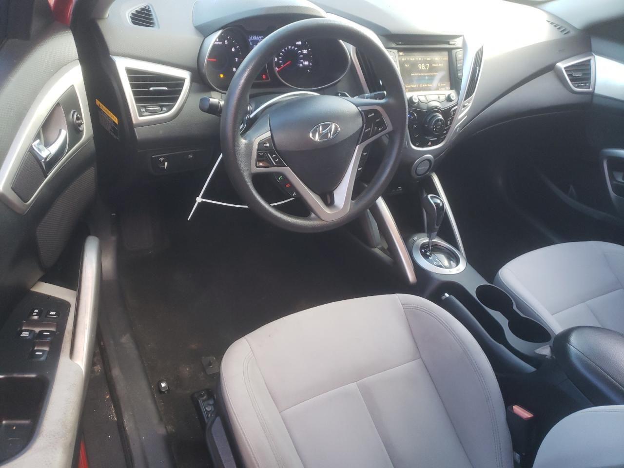 2013 HYUNDAI VELOSTER
