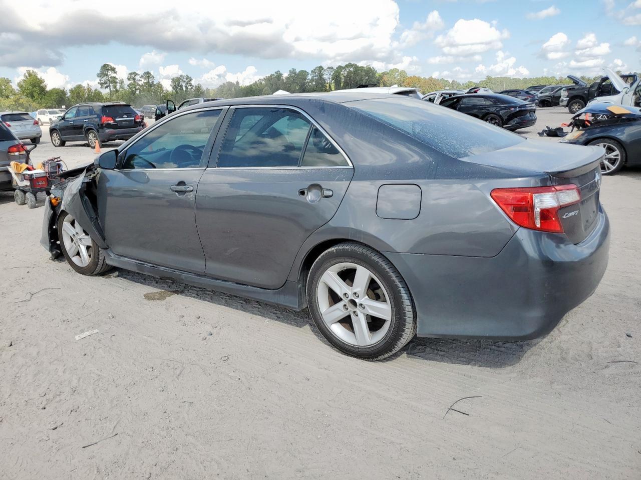 2013 TOYOTA CAMRY