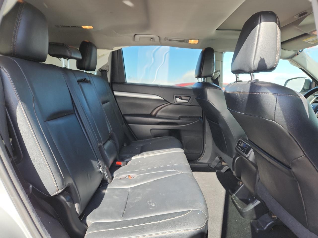 2017 TOYOTA HIGHLANDER
