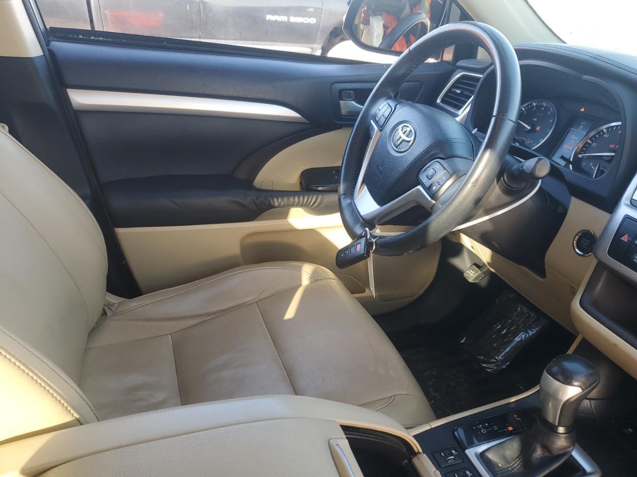 2015 TOYOTA HIGHLANDER