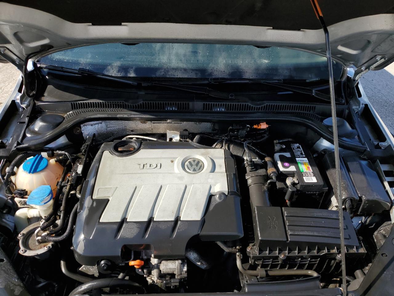 2014 VOLKSWAGEN JETTA