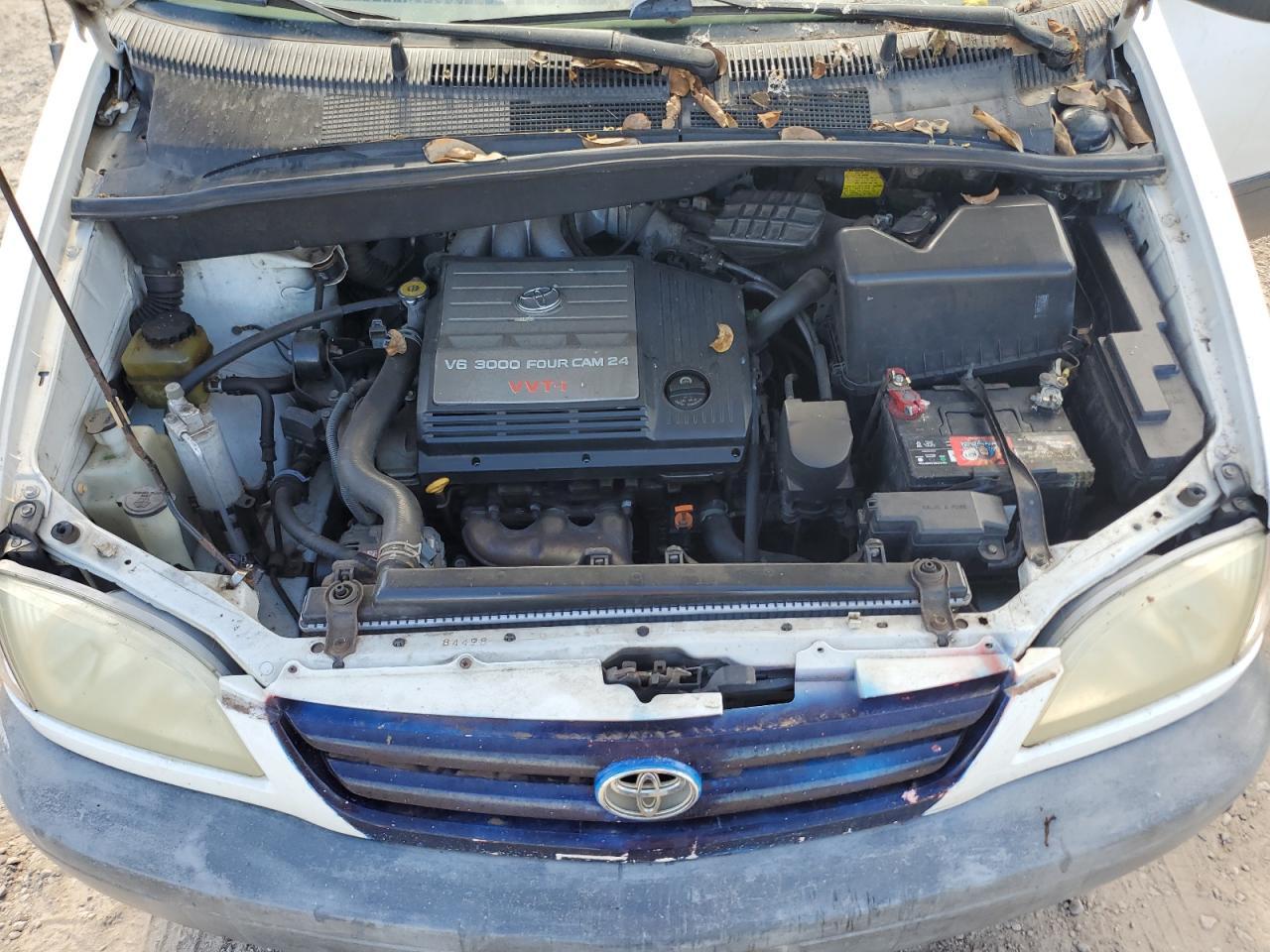 2001 TOYOTA SIENNA