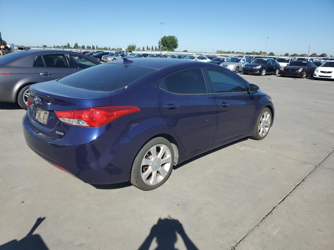 2013 HYUNDAI ELANTRA
