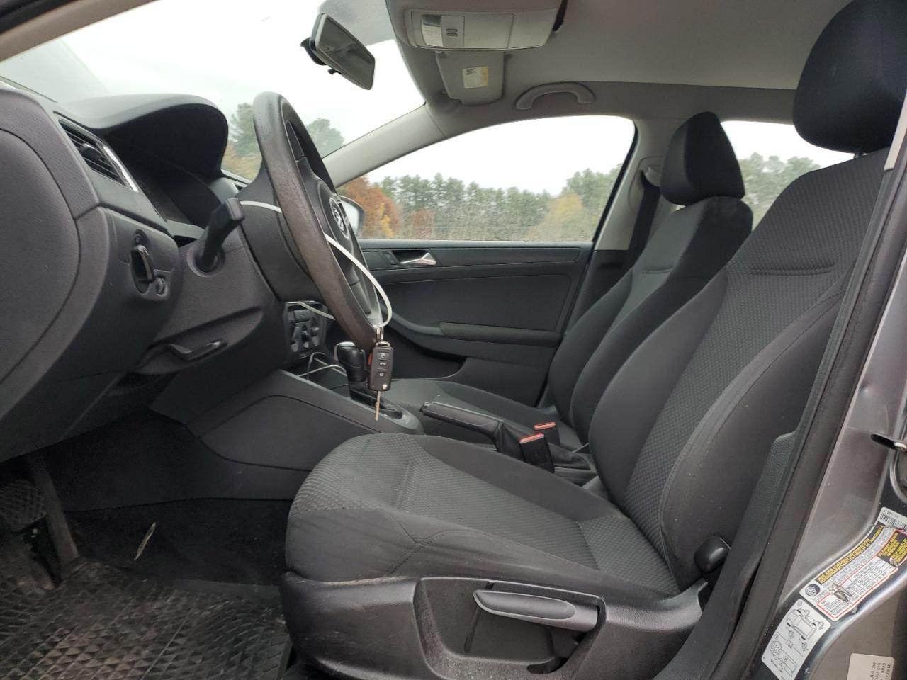 2011 VOLKSWAGEN JETTA