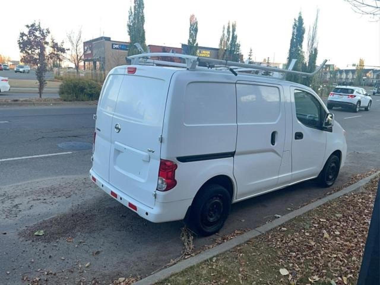 2015 NISSAN NV 200