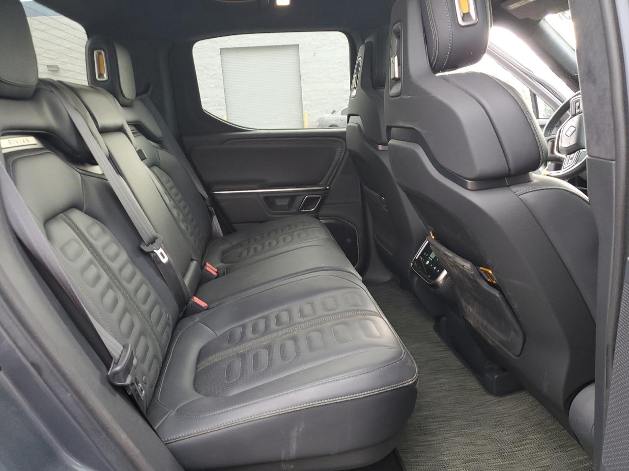 2023 RIVIAN R1t