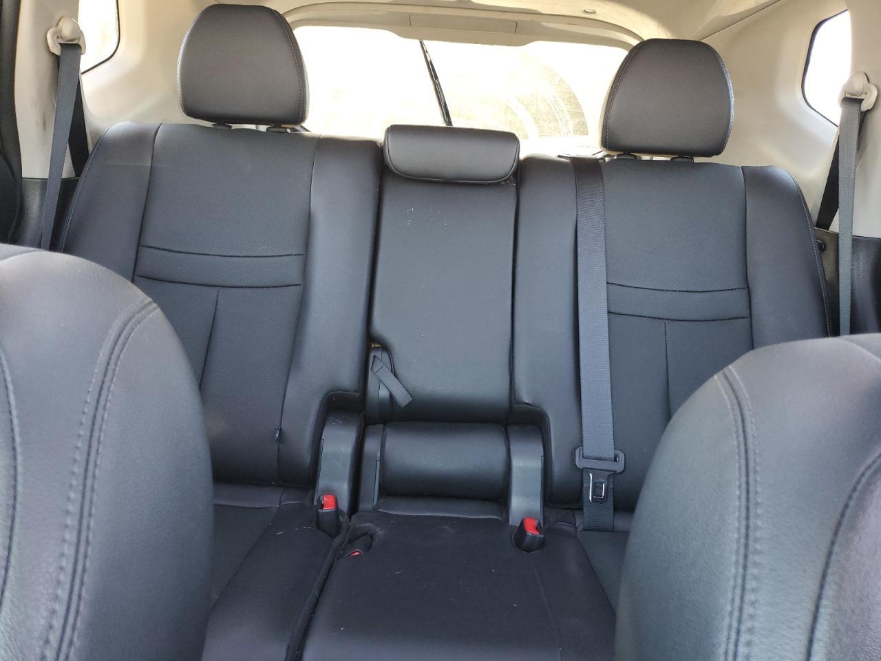 2016 NISSAN ROGUE