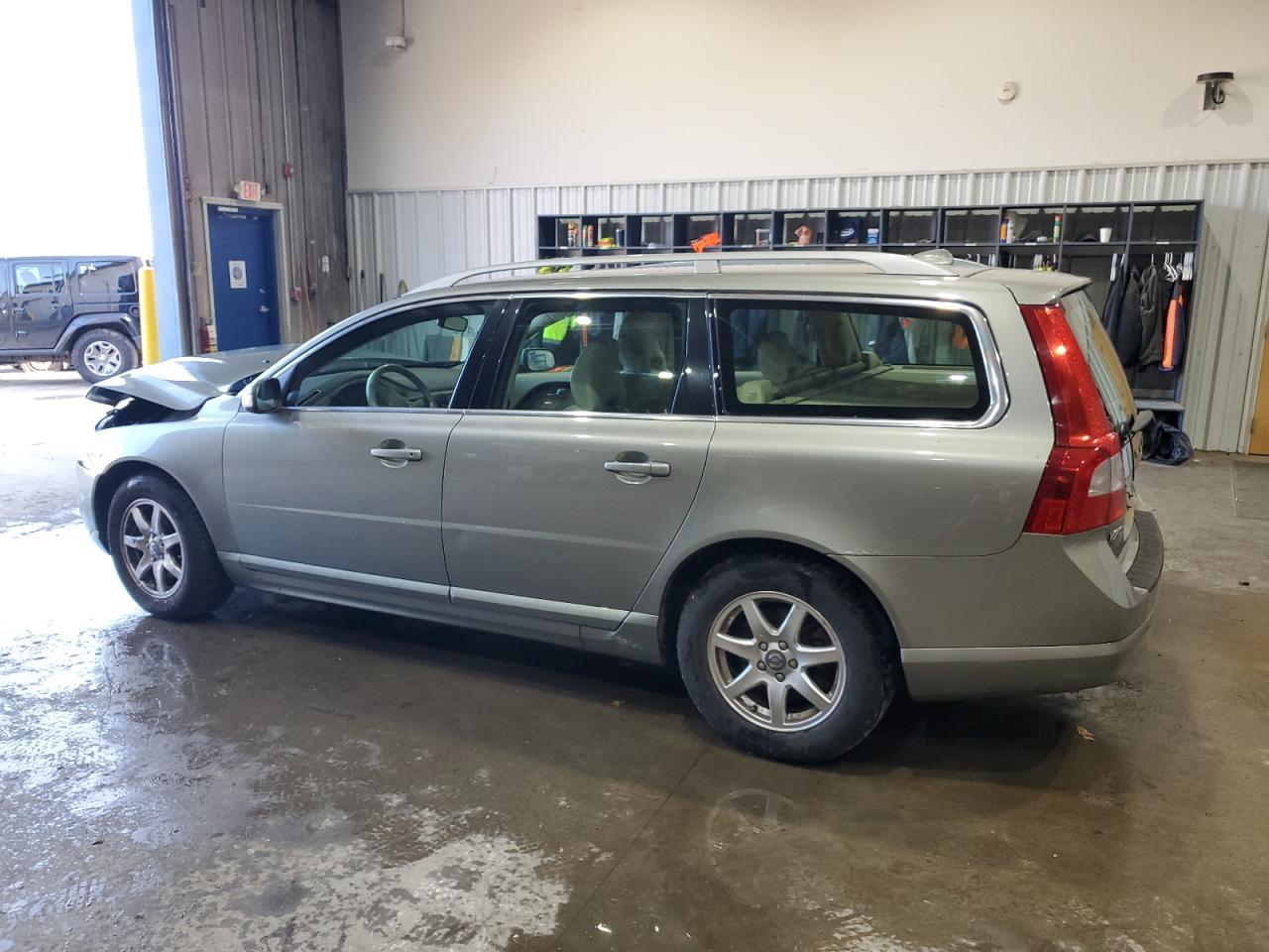 2008 VOLVO V70