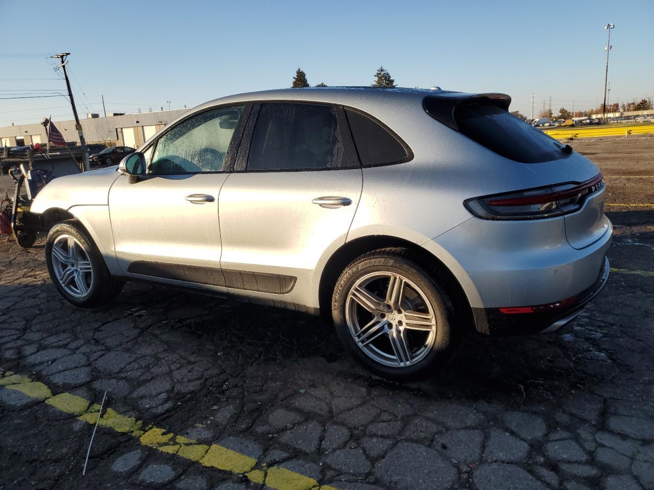 2019 PORSCHE Macan