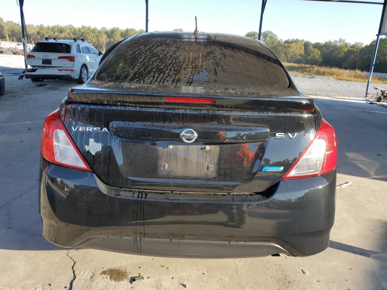2015 NISSAN VERSA