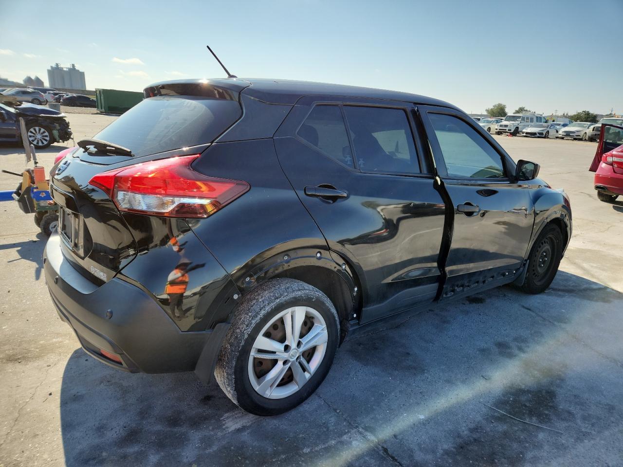 2020 NISSAN KICKS