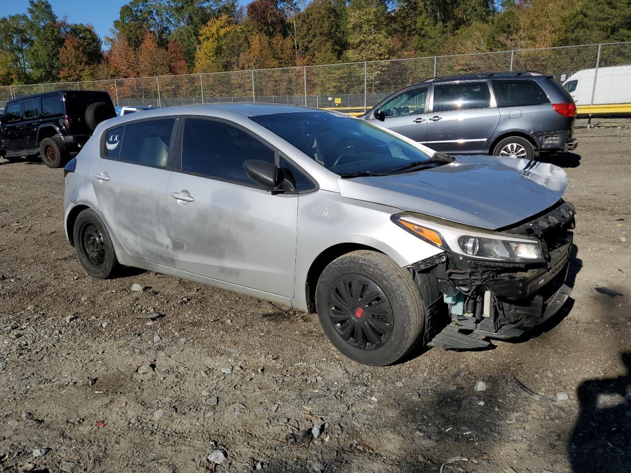 2017 KIA FORTE