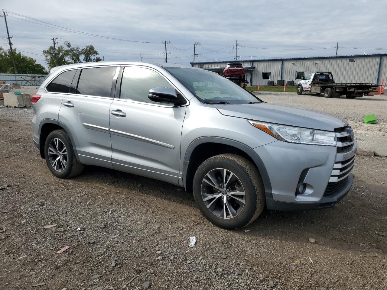 2017 TOYOTA HIGHLANDER