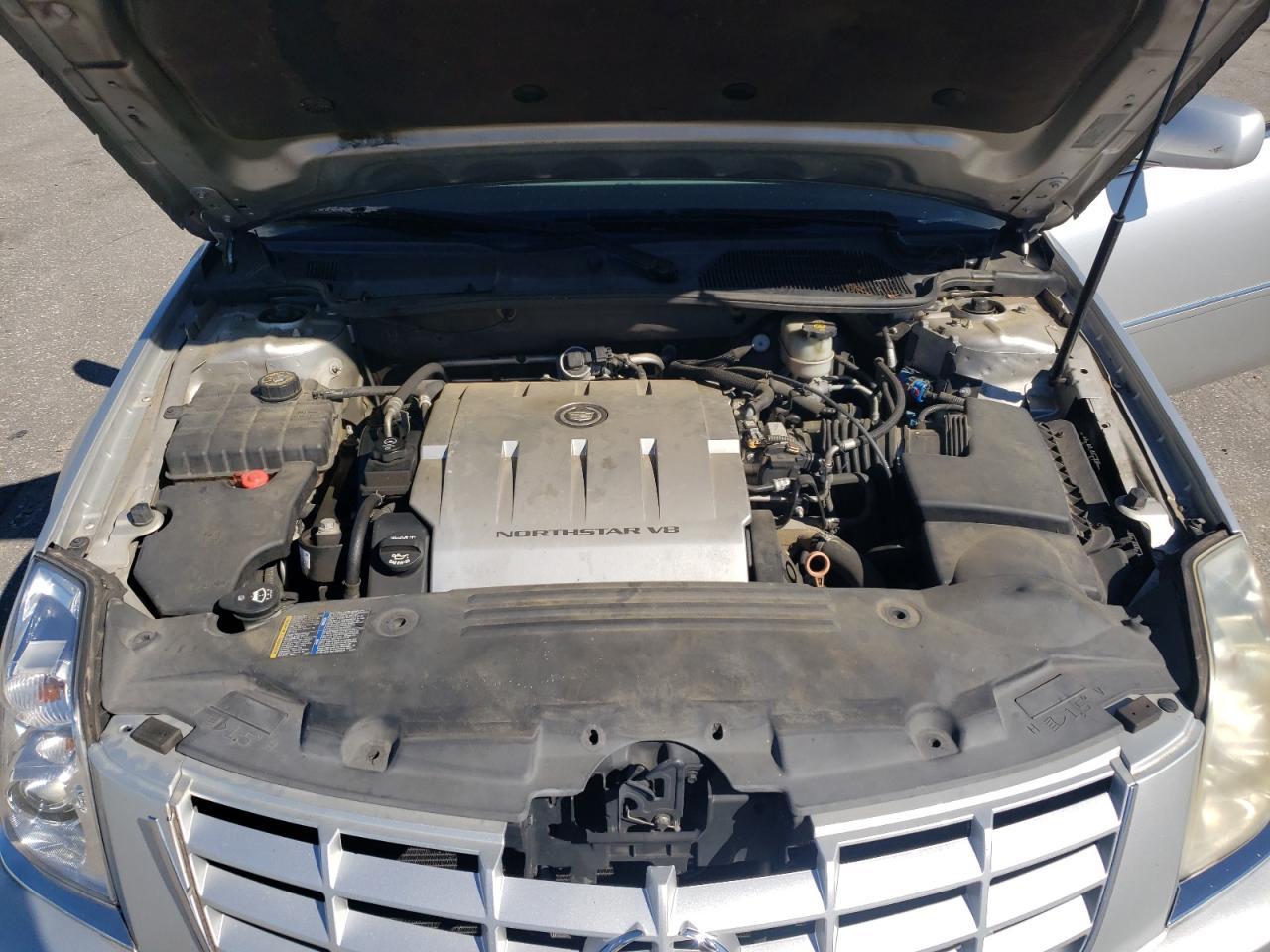 2011 CADILLAC DTS