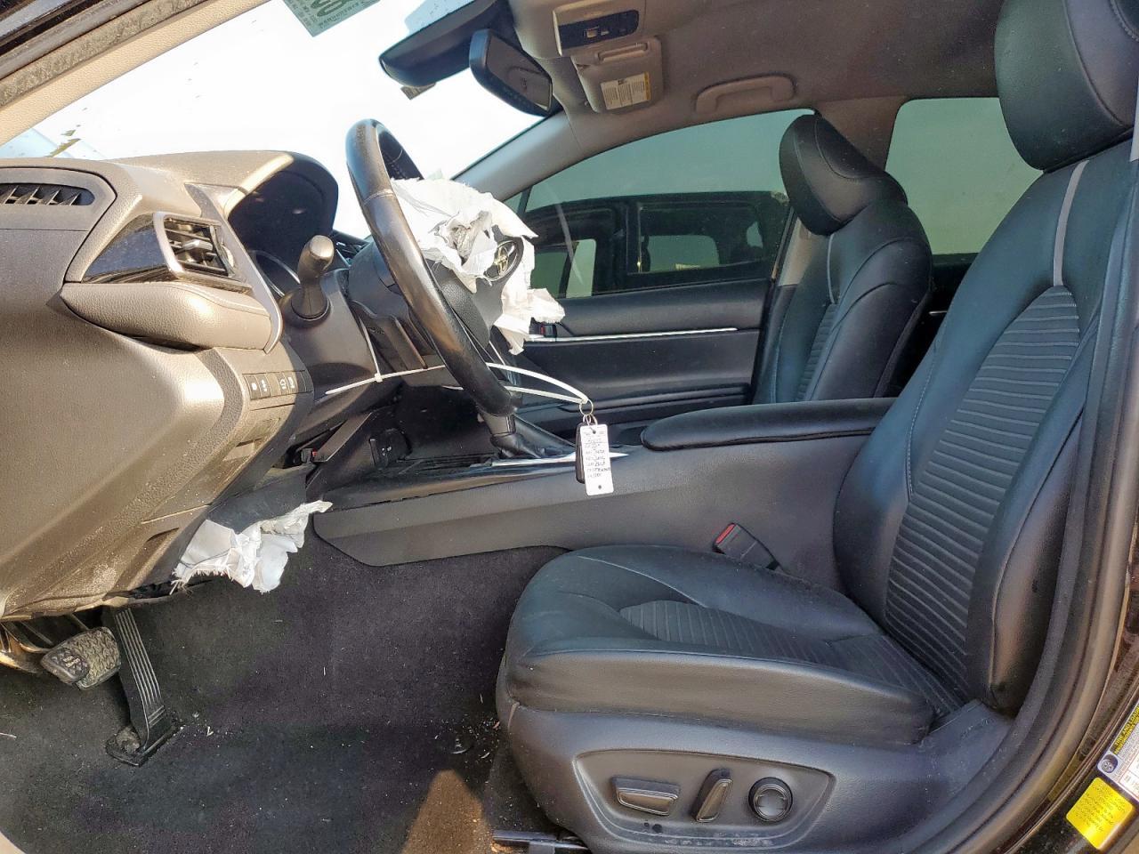 2019 TOYOTA CAMRY