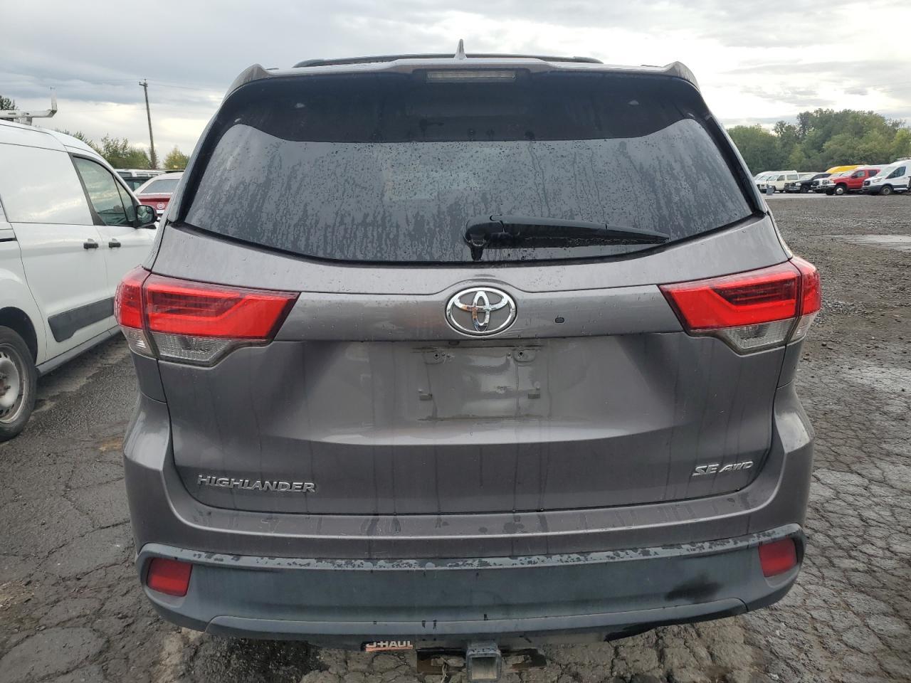 2018 TOYOTA HIGHLANDER