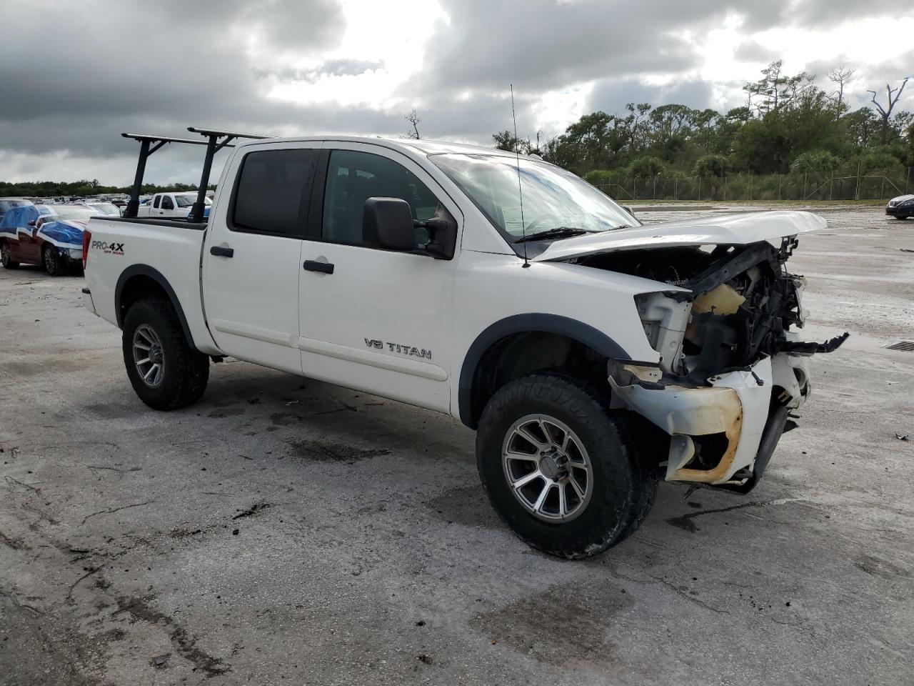2011 NISSAN Titan