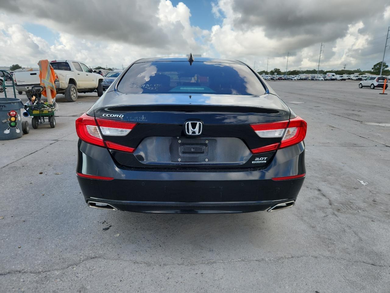 2018 HONDA ACCORD