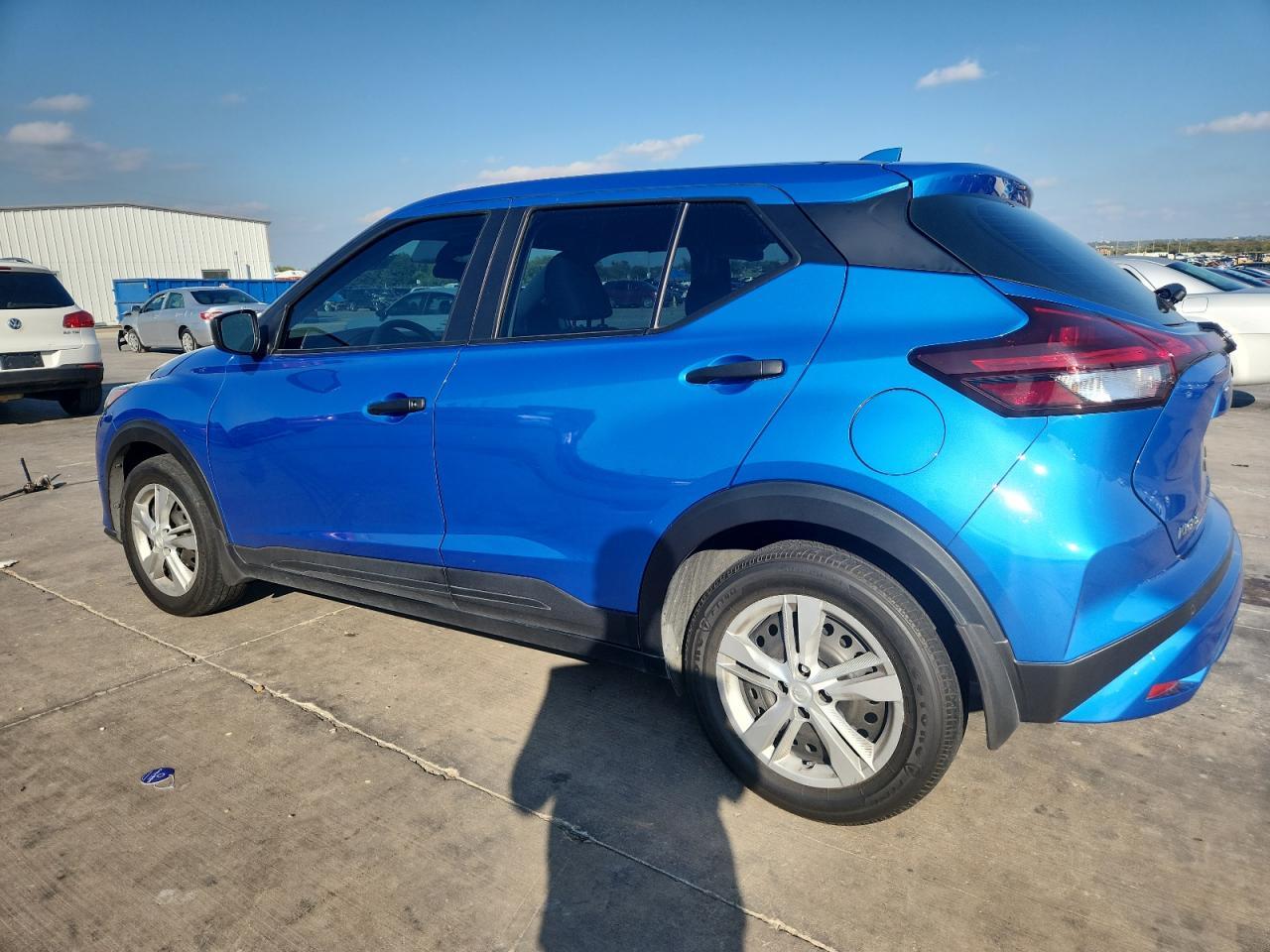 2023 NISSAN KICKS