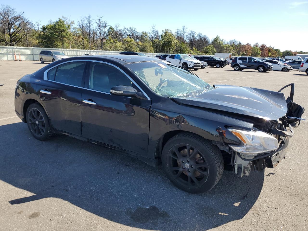 2014 NISSAN Maxima