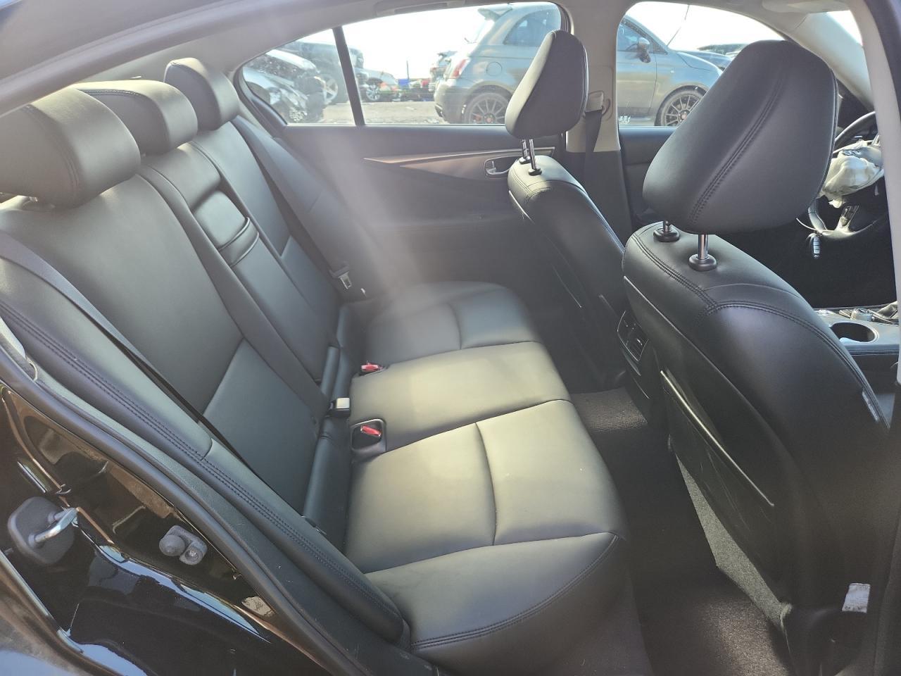 2015 INFINITI Q50