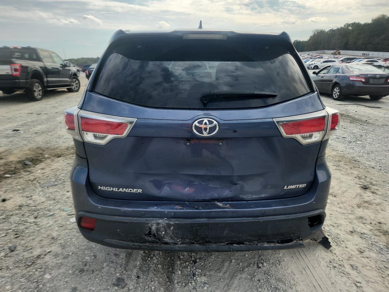 2016 TOYOTA HIGHLANDER