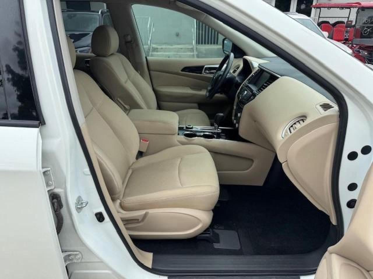 2017 NISSAN PATHFINDER