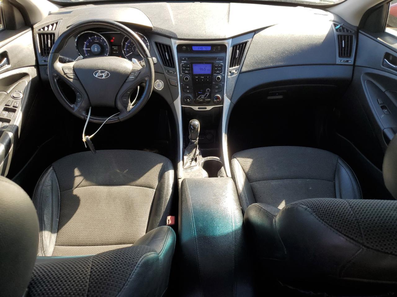2011 HYUNDAI SONATA