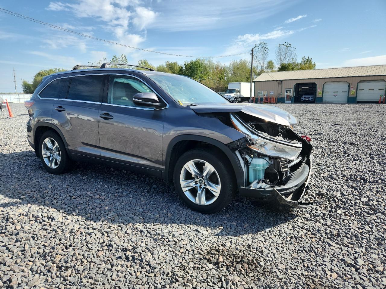 2016 TOYOTA HIGHLANDER