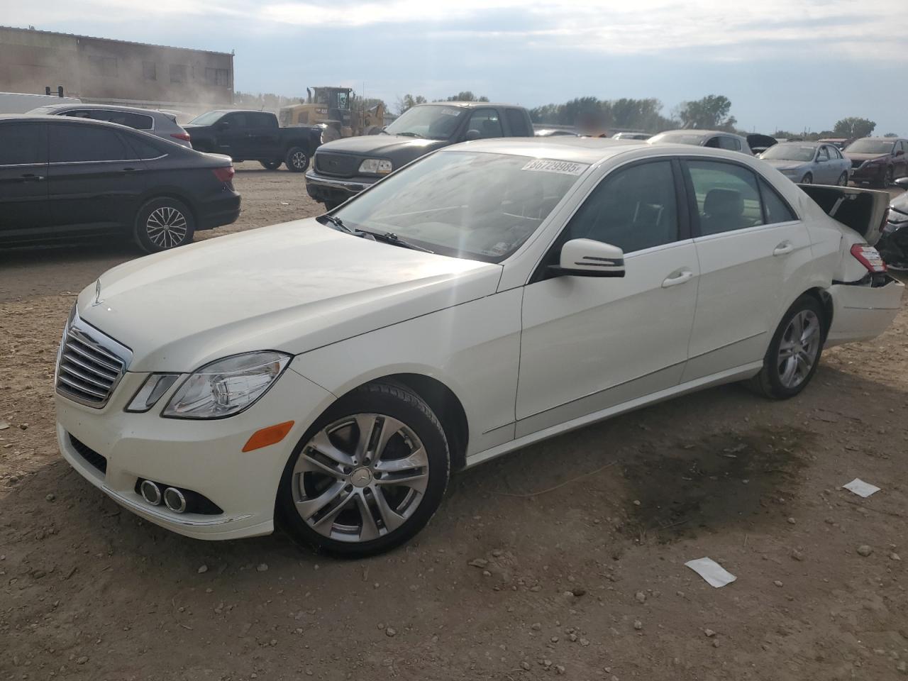 2011 MERCEDES-BENZ E-Class
