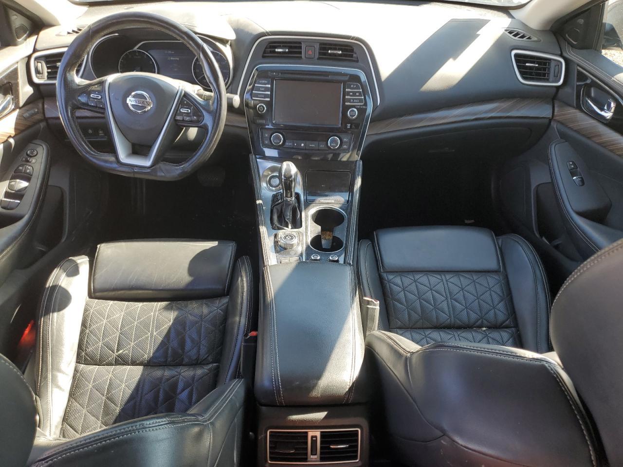 2016 NISSAN Maxima