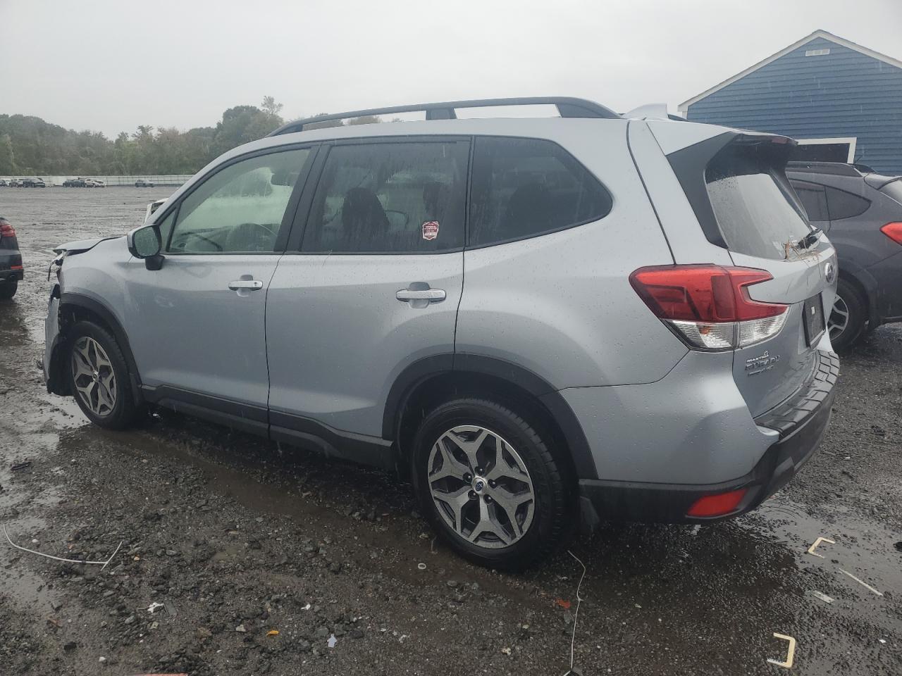 2020 SUBARU FORESTER