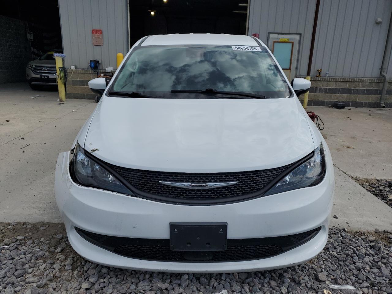 2023 CHRYSLER Voyager