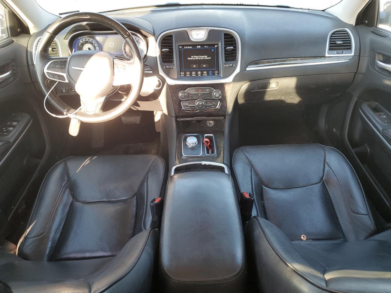 2019 CHRYSLER 300