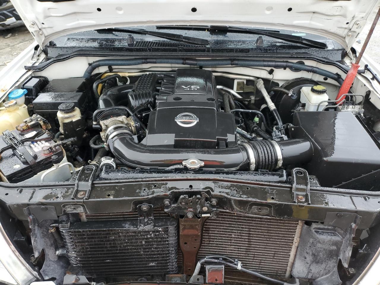 2012 NISSAN Frontier